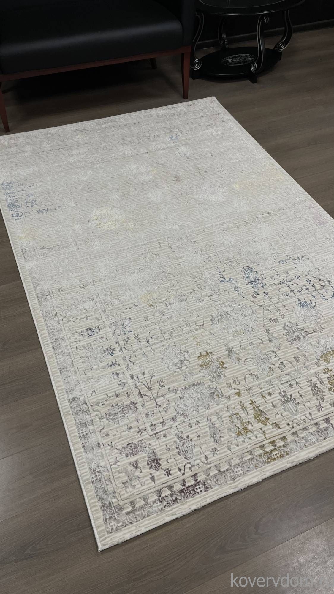 Ковер LILY 9308C S.WHITE / P.CREAM